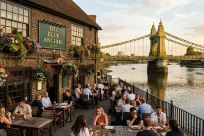 10 Best Riverside Pubs for Pints and Thames Views in Hammersmith