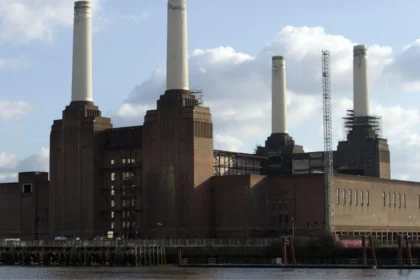 Battersea Power Station History & Lift 109 Guide – Battersea