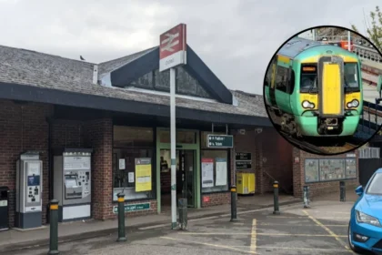 Southern Trains Delayed Between East Croydon and Oxted: 2026