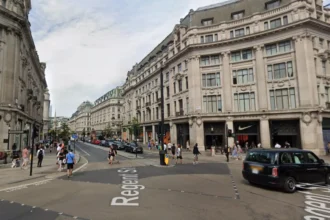 TfL Urged to Halt 'Sham' Oxford Street Pedestrianisation: London 2026