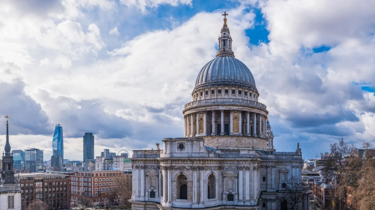 Visiting St Paul’s Cathedral: Dome Views and Crypt Tours | City of London