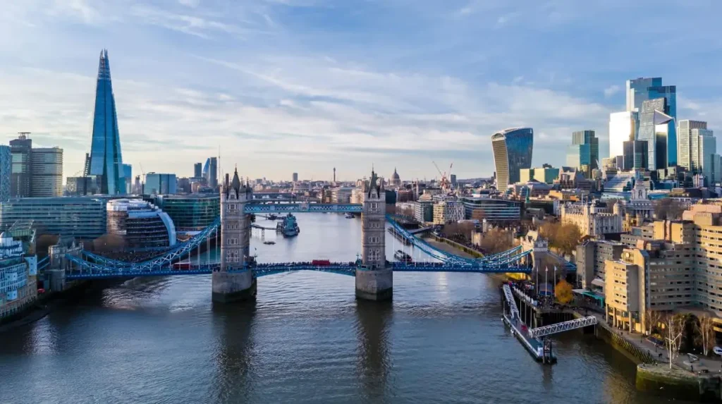 Best Architecture Tours Across London Showcasing Historic Buildings and Modern Masterpieces Together