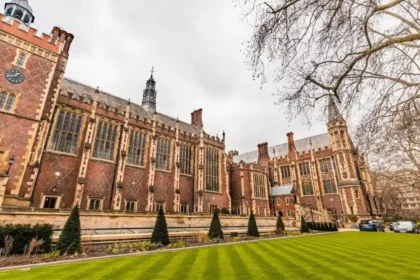 How Lincoln's Inn Became England's Historic Legal Centre, Holborn