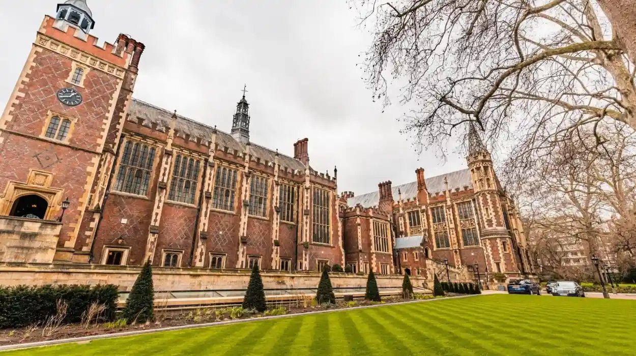 How Lincoln's Inn Became England's Historic Legal Centre, Holborn