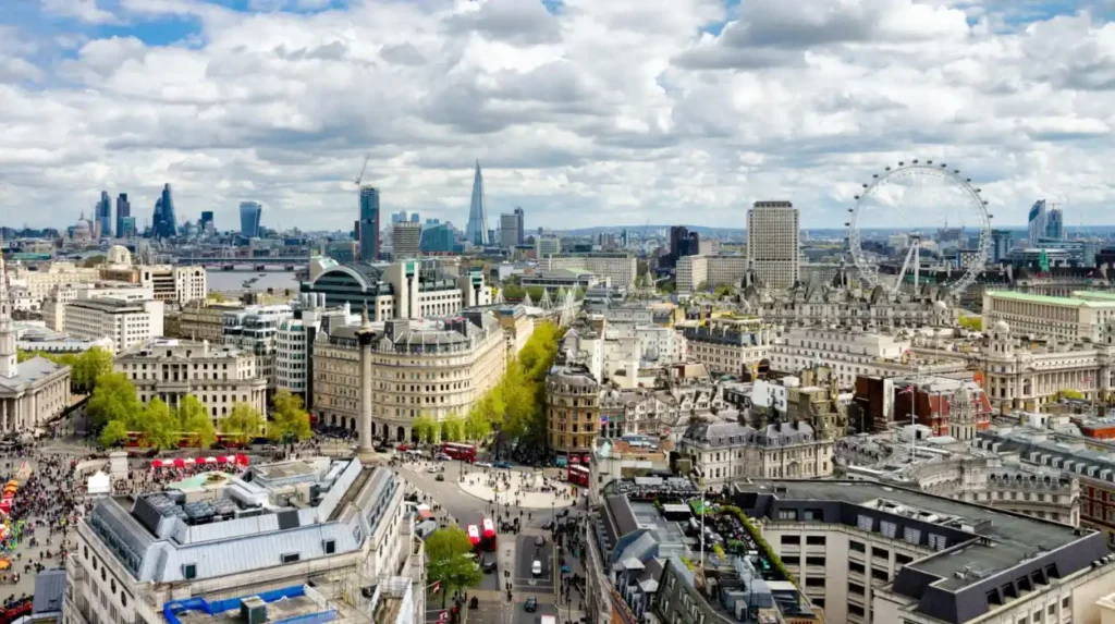 How London Became a World-Famous Luxury Destination Through History and Commerce