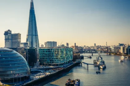 Londons Architectural Evolution Through Iconic Buildings London