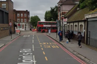 Serious Fire Shuts Galpins Road and Diverts Buses Croydon 2026