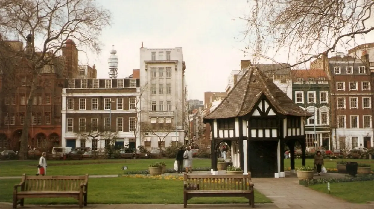 Best Things to Do for Food, Music and Nightlife in Soho