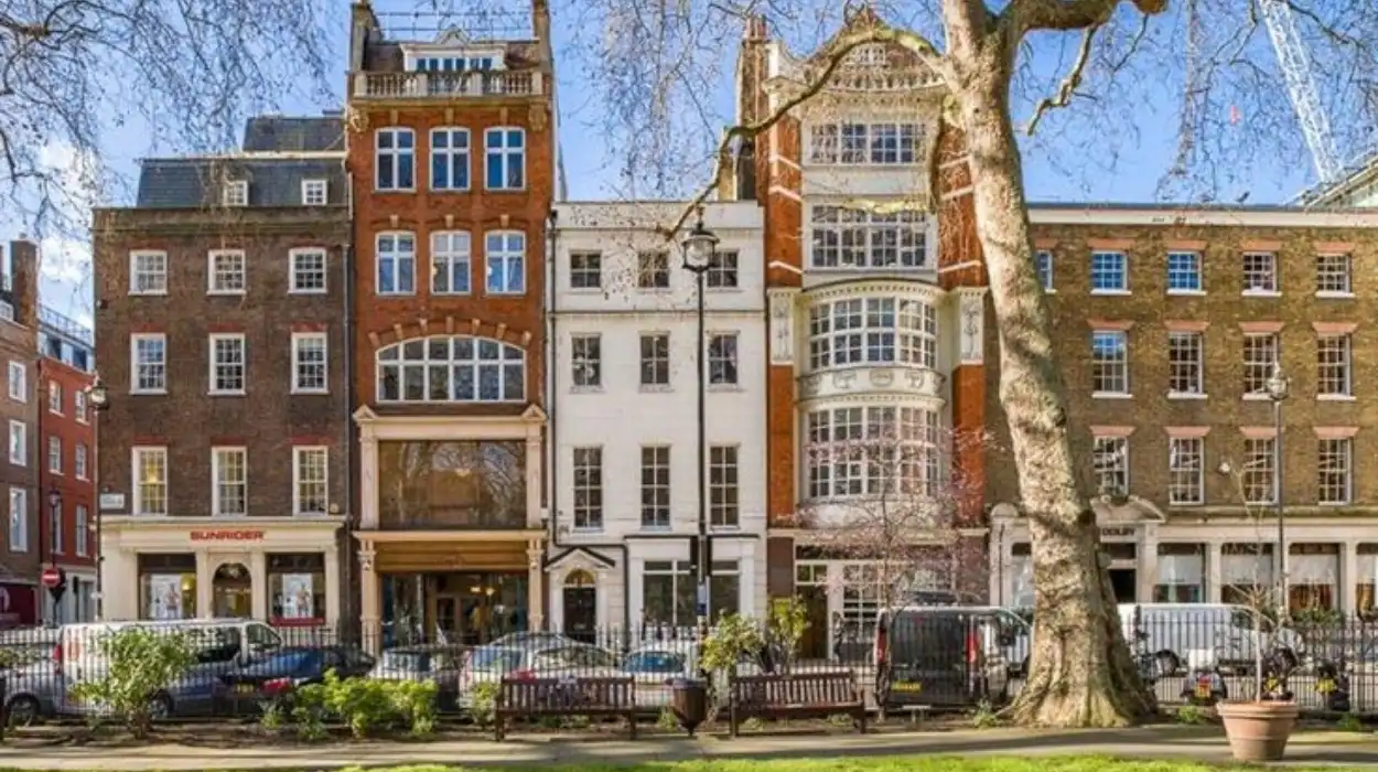 How Soho Became London’s Cultural Entertainment Hub Soho