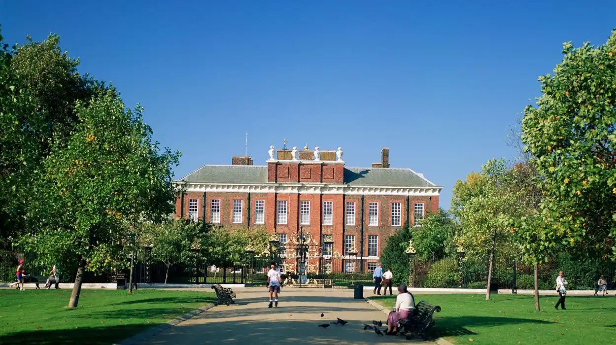 Kensington Palace, Museums and Gardens A Historic Guide Kensington