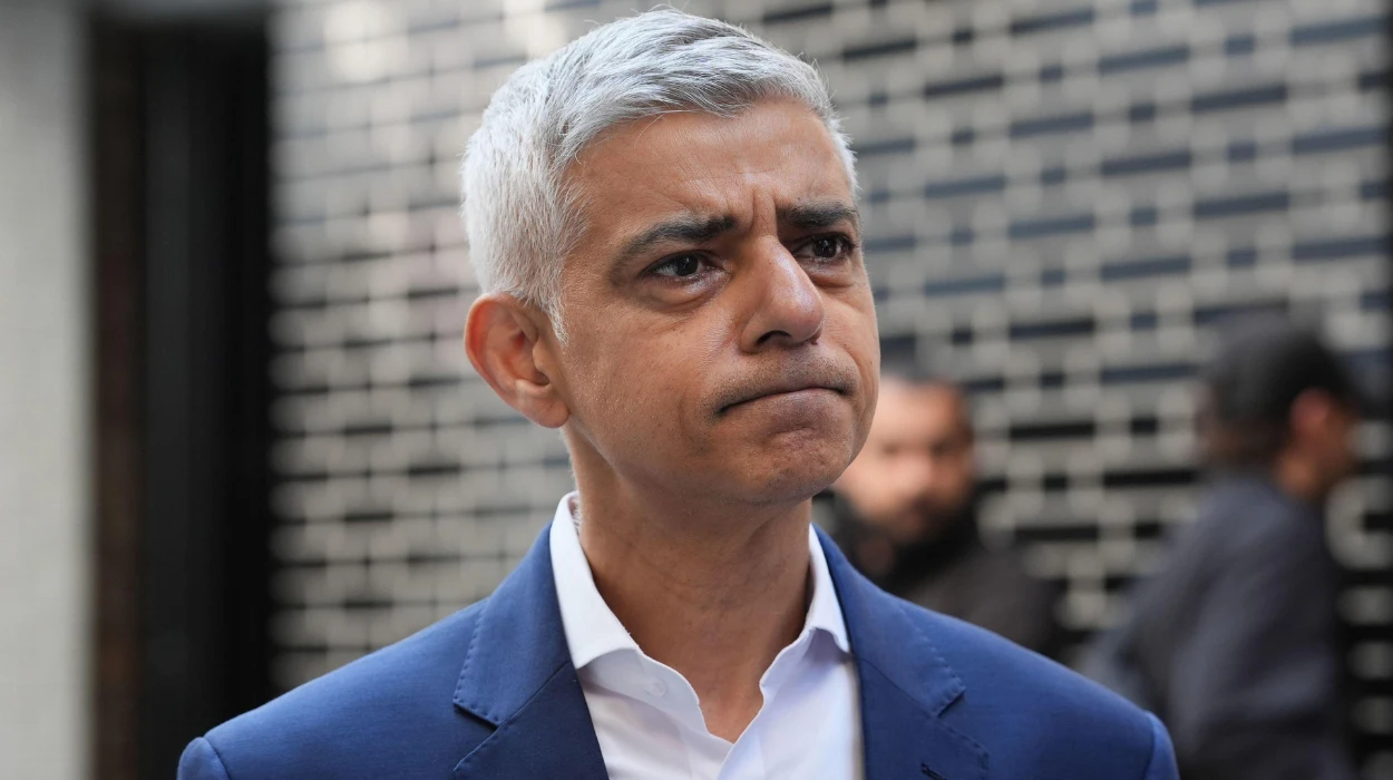 Sadiq Khan Clashes With Westminster Over Pub Licensing: Soho 2026
