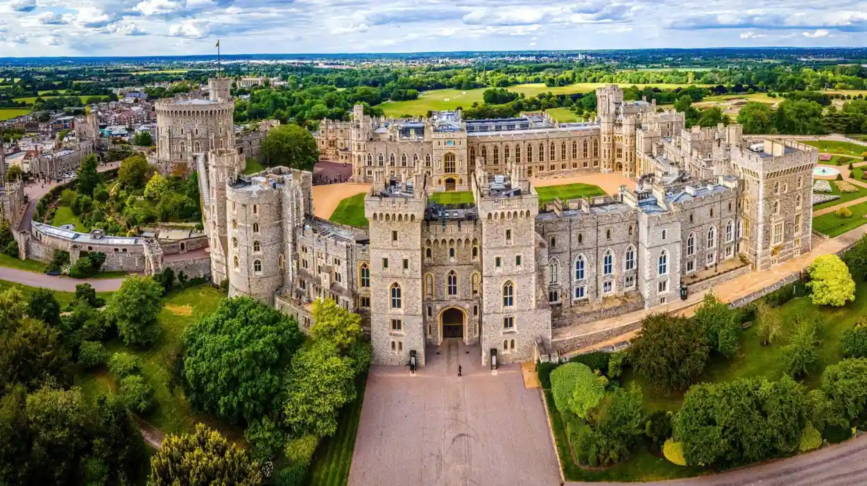 The History of Britains Royal Residences and Their Importance to the Monarchy