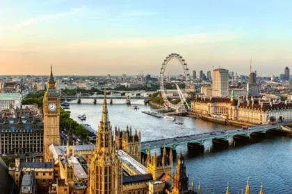 The Stories Behind Londons Iconic Landmarks and Their Historical Significance Today