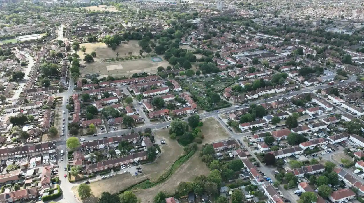 New Flood Basins Planned for Lyndhurst Park and The Meads in Barnet 2026